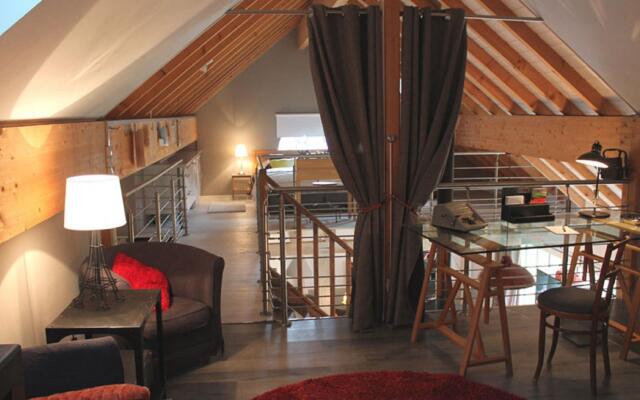 Quaint Holiday Home in Saint-Quirin with hot tub, nice view