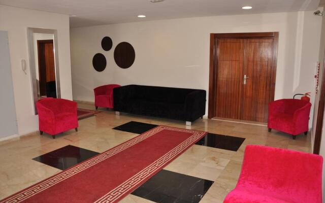 Suites Hotel Omeya