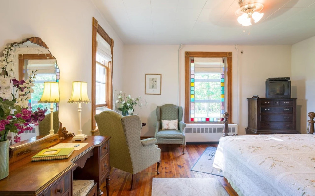 The Cottonwood Inn B&B