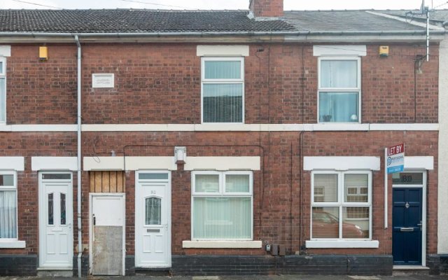 Unique Contractor House & Close to Derby Arena and Hospital & Parking by ComfyWorkers