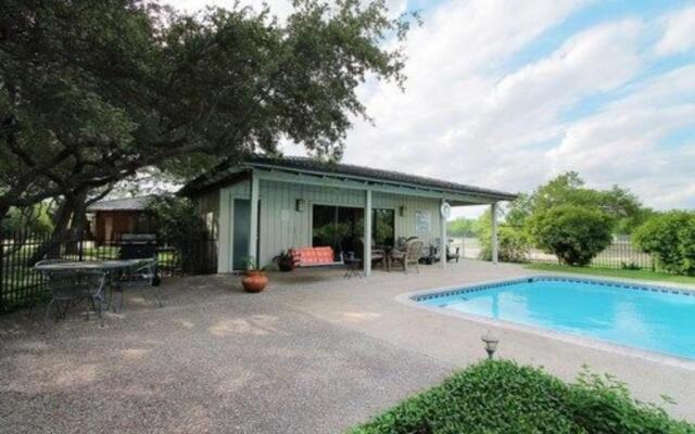 Live Oaks Bed and Breakfast
