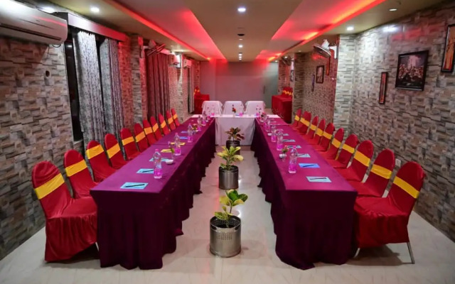Goroomgo Hotel Coral Suites Puri