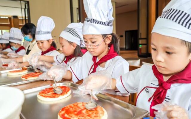 La Fountain Hotel  Resort