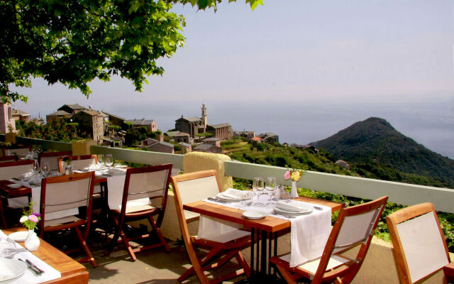 Hotel Restaurant La Corniche