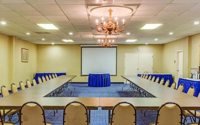 La Quinta Inn & Suites Hickory
