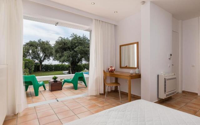 Villa Piedra Del Mar Beachfront by Villa2be