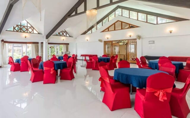 Summit Lillium Hotel & Spa