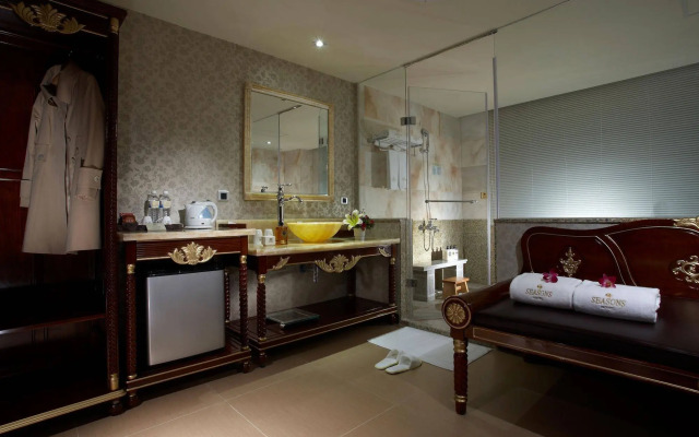 Grand Pleasure Spring Hotel