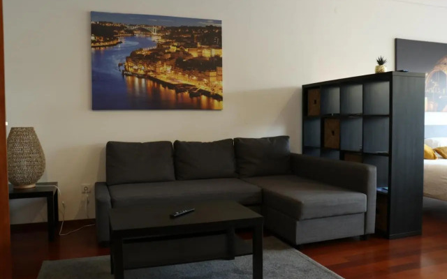 Metro Heroismo Residence