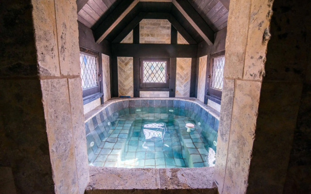 Stone Hall Castle
