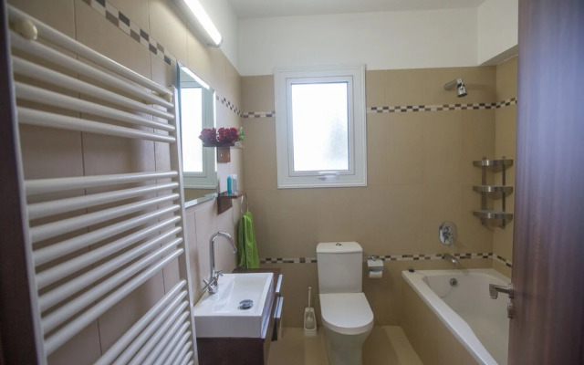 Villa Carmen,2 Minute Walk To Beach