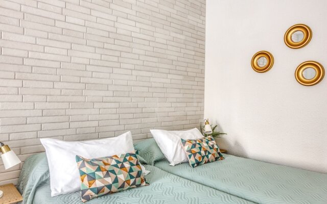 Elegant Holiday Home in Seville near River Guadalquivir