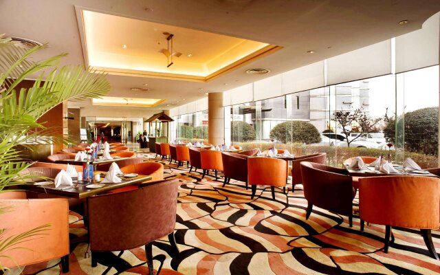 Howard Johnson Ginwa Plaza Hotel