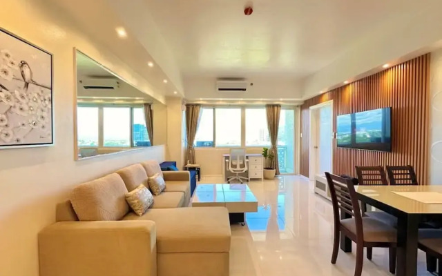 La Mirada Deluxe Suites with Oceanview