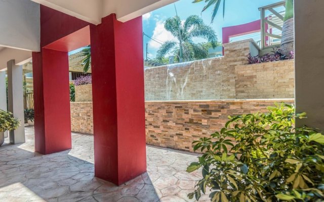 Quiet Cozy Central Close to the Beach Pool