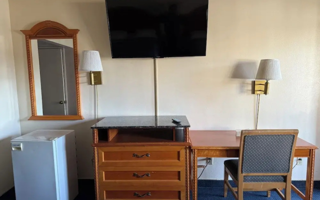 Fiesta Inn- Bell Gardens/ Los Angeles