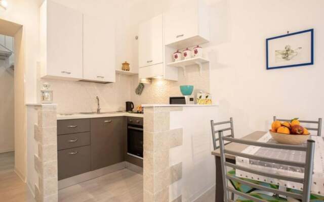 Sr-i754-cman47b1 - Maniace Homes - Angelica Apartment