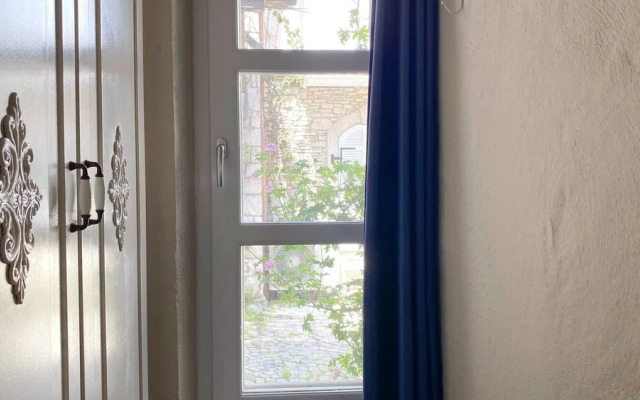 Rue d'Azur Alacatı