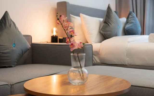 Spacious Studio in Oasis 714