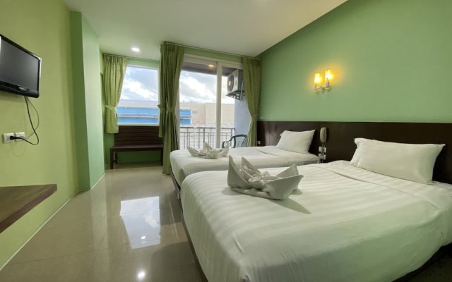 77 Patong Hotel & Spa