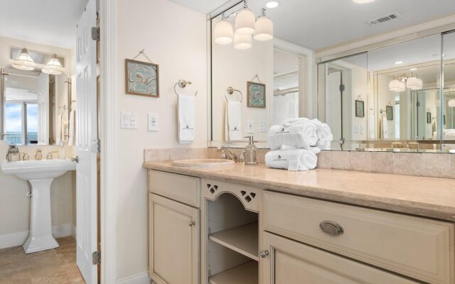 Seaspray East 825-gulf Front