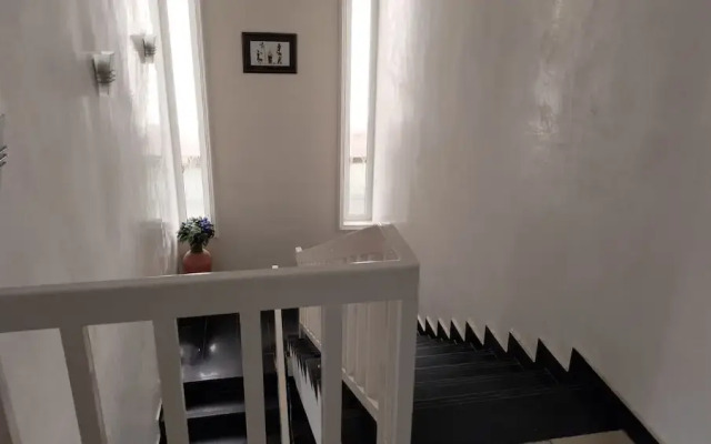 Hans Place Hotel