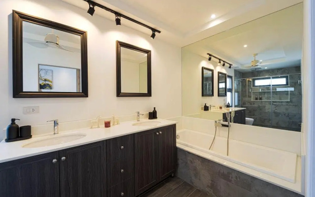 Modern 3 Bedroom Private Pool Villa -ML7