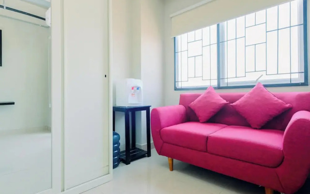 Homey And Restful Studio Royal Sentul Park Apartment