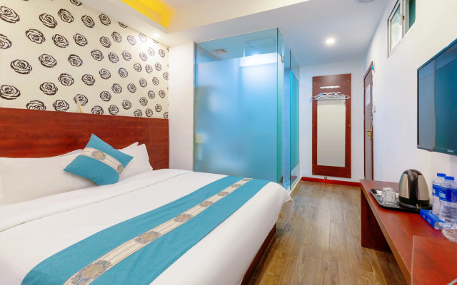 CMAX Hotel