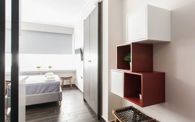 Enattica Monastiraki Living