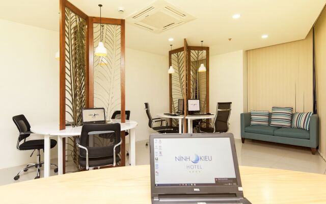 Ninh Kieu Riverside Hotel