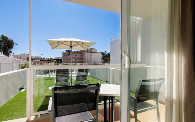Aparthotel y Hotel Paguera Beach