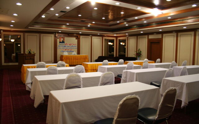 Hatyai Central Hotel