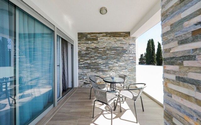 Sandy Beach Apartments