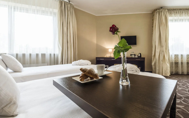 Hotel Victor Pruszków DeSilva