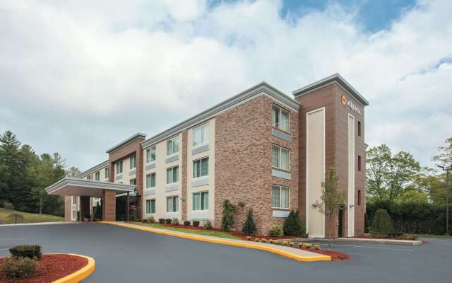 La Quinta Inn & Suites by Wyndham Sturbridge