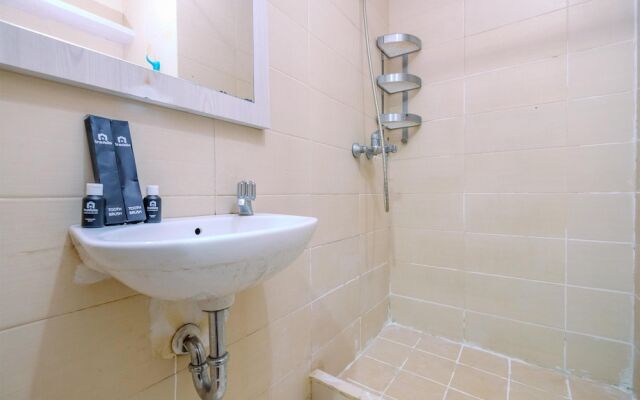 Comfort And Nice 2Br At Belmont Residence Puri Apartment