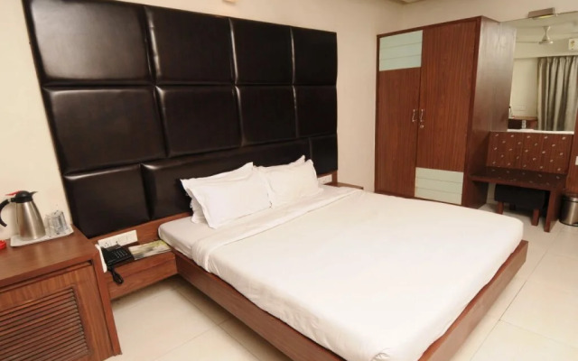 Hotel Neelkanth-Paradise