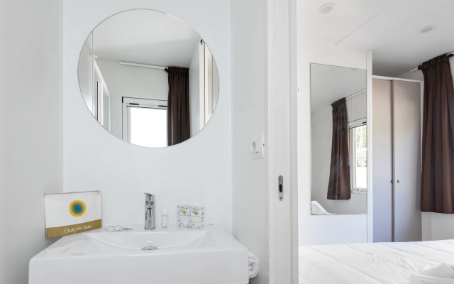 Club Del Sole Spina Family Collection