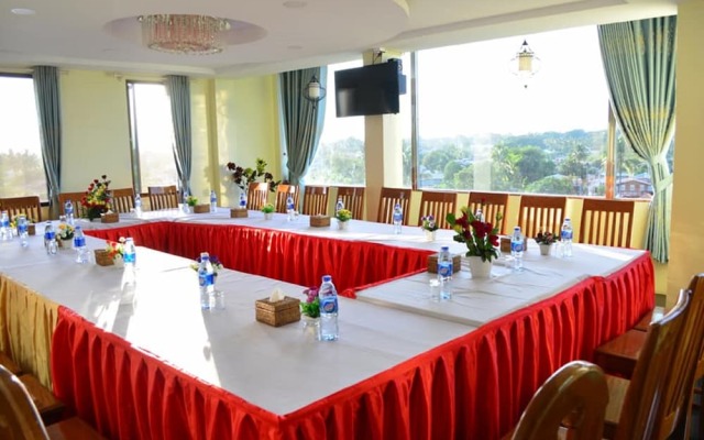 Kayah Golden Hill Hotel