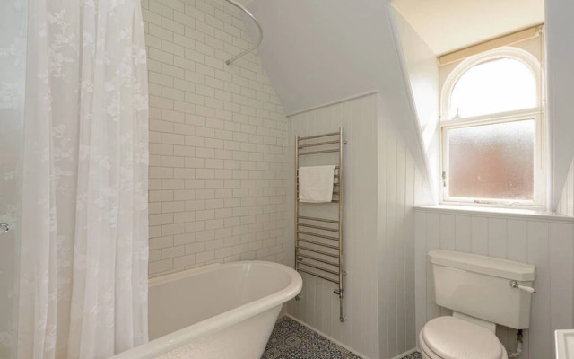 Forthview - Traditional 2 Bedroom Apartment