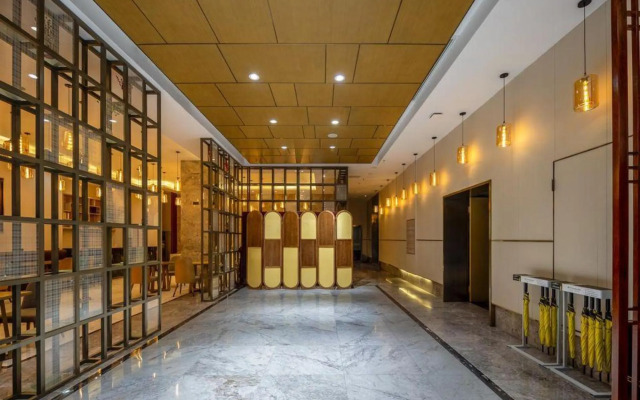 艺龙安云酒店(日月广场免税城高铁东站店)