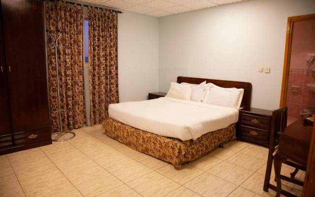 Seven Garden Alhada Suites