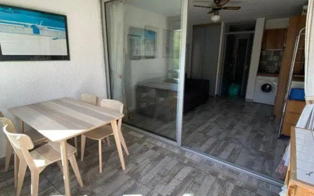 Spacieux studio sur le port de hyeres