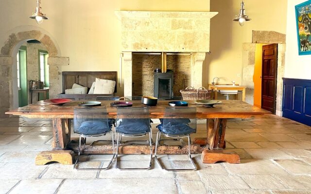 House With 6 Bedrooms in Montignac-charente, With Private Pool, Enclos