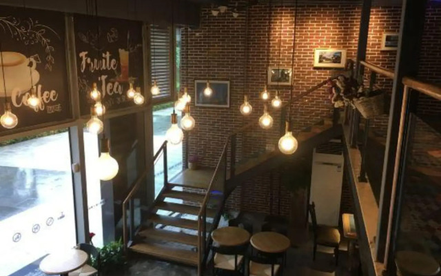 Be Home Youth Hostel