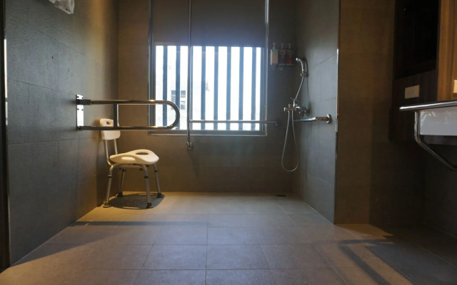 Watermark Hotel Kaohsiung Station