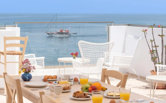 Sea Breeze Hotel