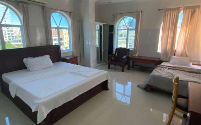 Old Durbar Hotel & Restaurant