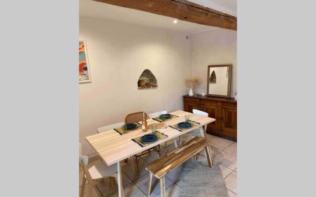 Superbe appartement en pierre fraîchement rénové